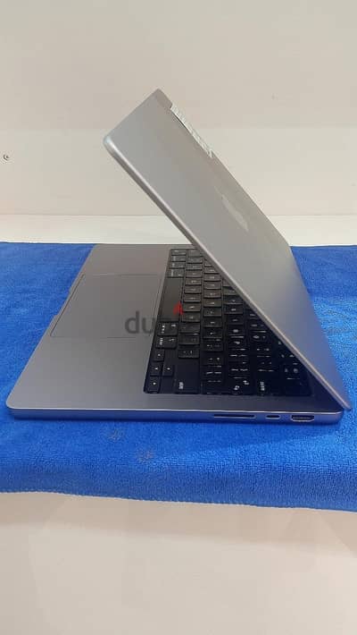 Mac Book m 1 pro