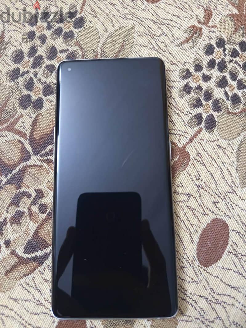 OPPO Find X5 1