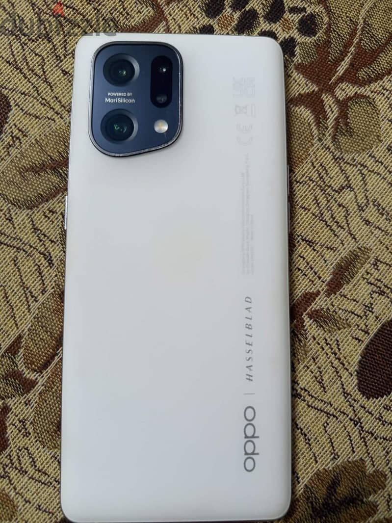 OPPO Find X5 3