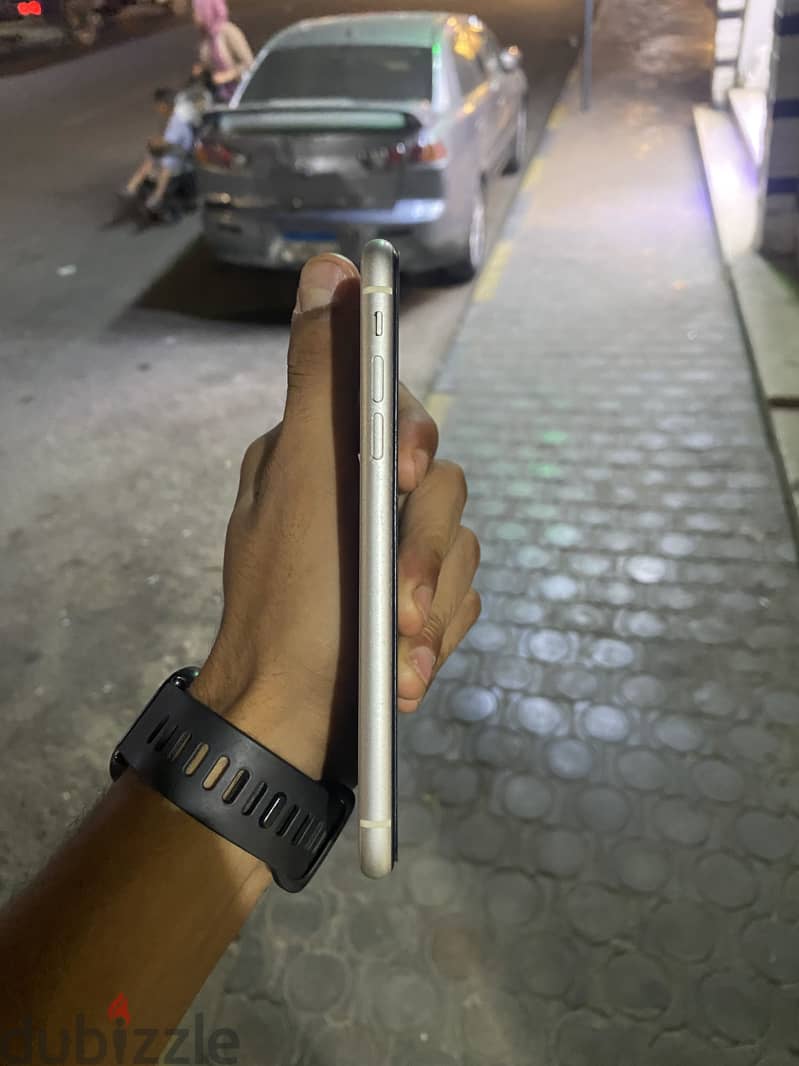 Apple - iPhone 11 2