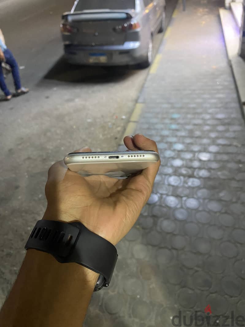 Apple - iPhone 11 3