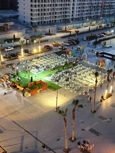 شاليه للبيع بسعر لقطة علي المشاية بالفرش والأجهزة في جولف بورتو مارينا استلام فوري