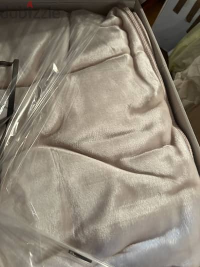 بطانية مورا اسباني