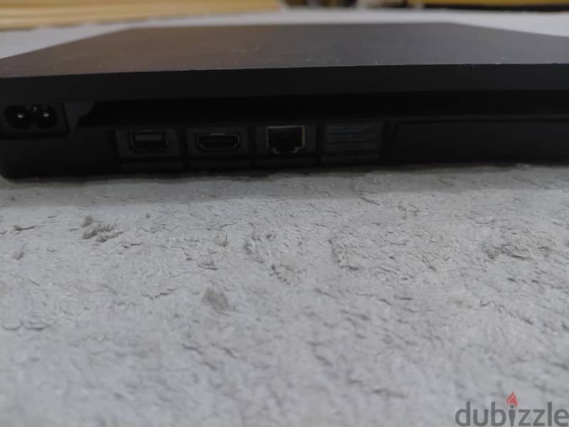 slim ps4 1