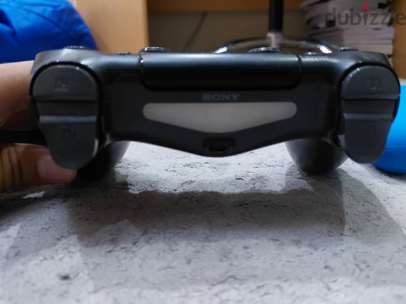 slim ps4 3