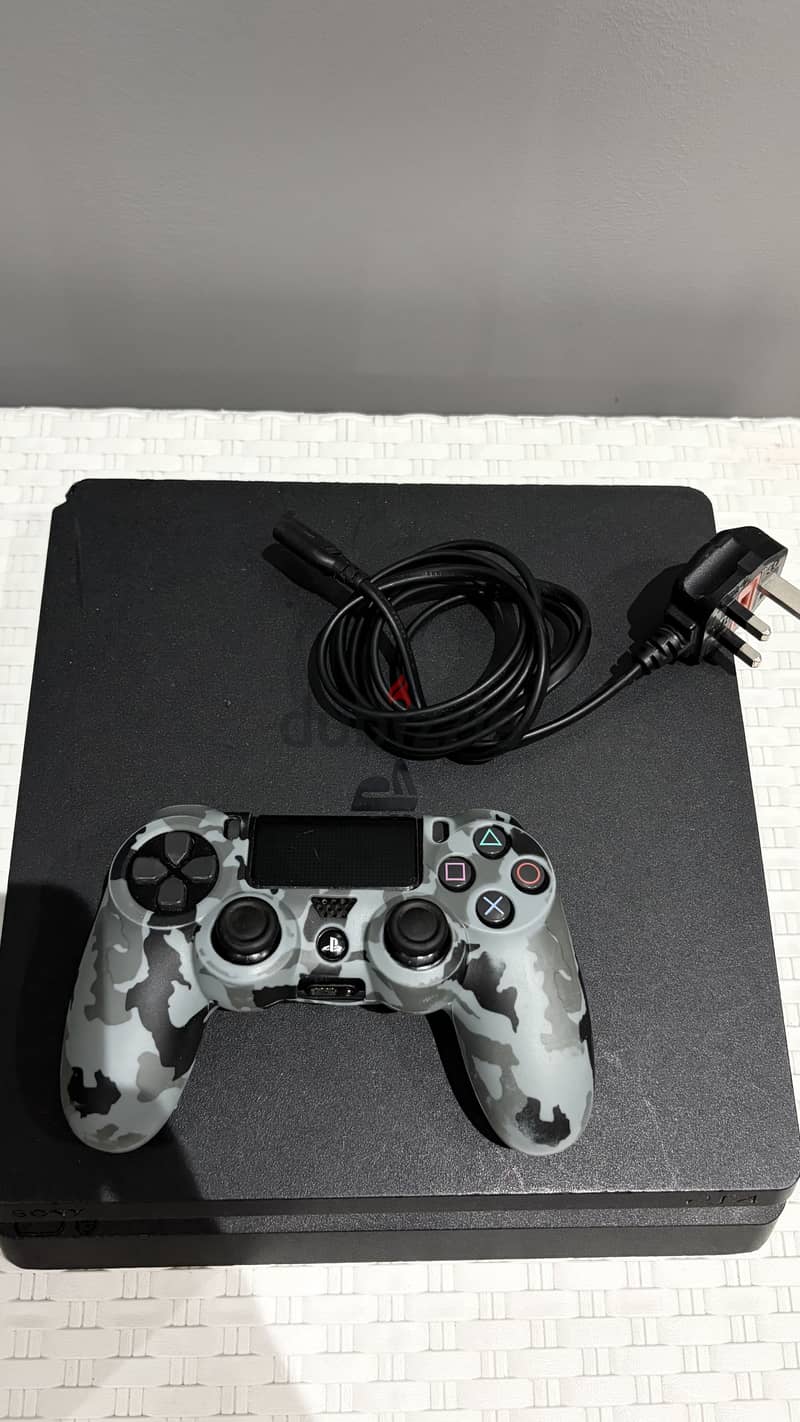 PlayStation 4 Slim 3