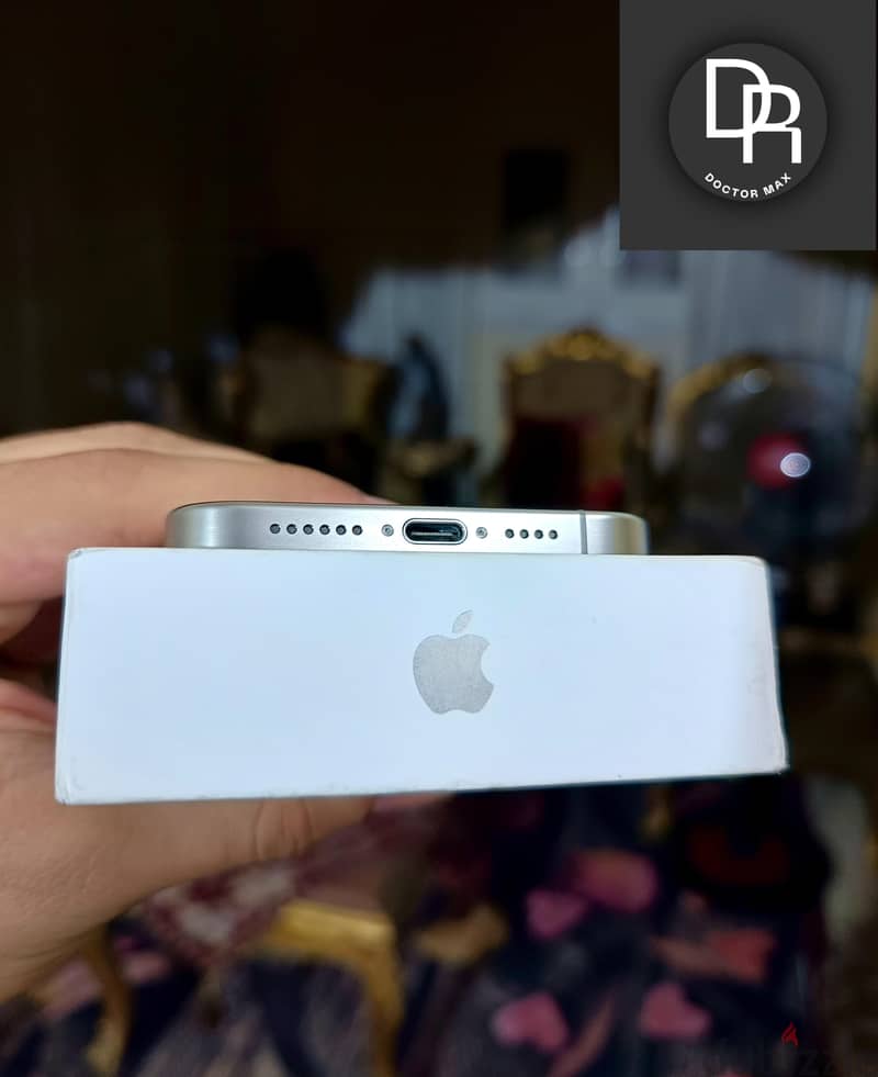 Apple - iPhone 15 Pro Max 4