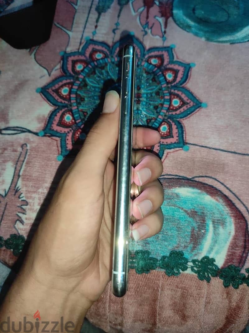 Apple - iPhone XS Max 3
