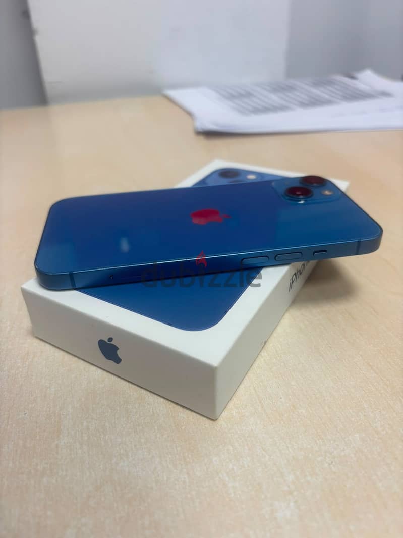 iPhone 13 128GB – Blue 4