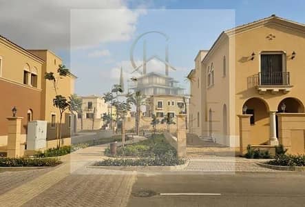 4-bedroom apartment for sale in the Opel phase of City Gate Compound, Fifth Settlement. Immediate occupancy, ready for viewing. Resale from the owner