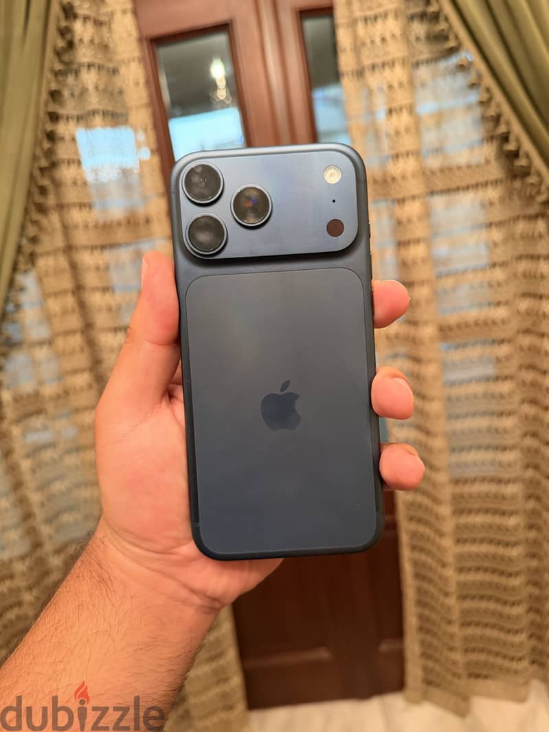 Apple - iPhone 17 Pro Max 2