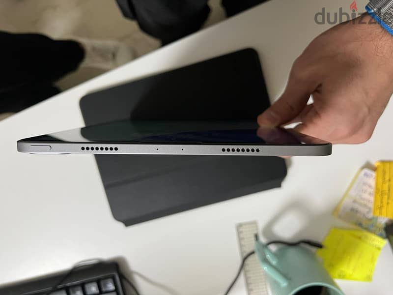 iPad Pro 11-inch 4th Generation – M2 6