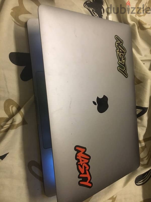 MacBook Pro 2022 16RAM 1