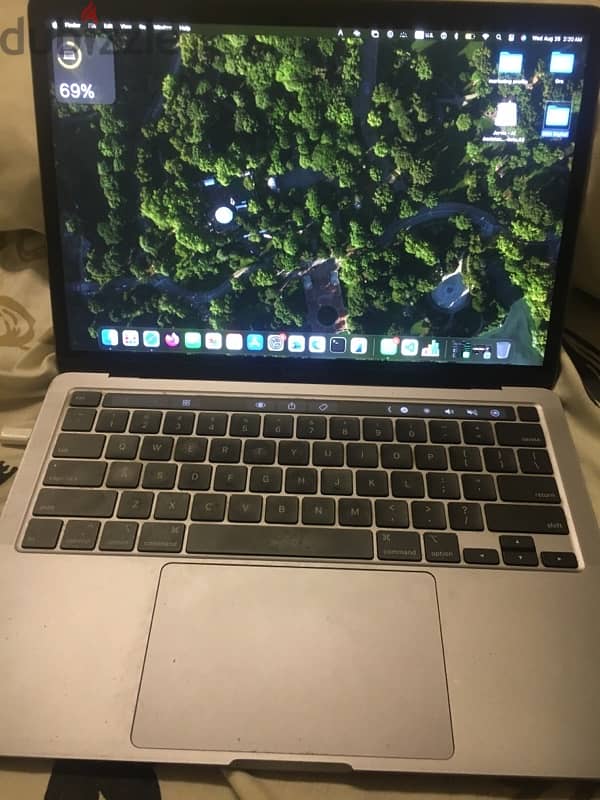 MacBook Pro 2022 16RAM 2