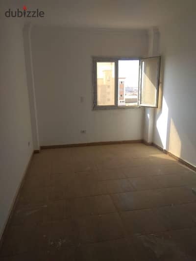 Apartment for rent, a great deal, in Egypt, Exhibition Ground, Fifth Settlement, Second Building, on a main street.