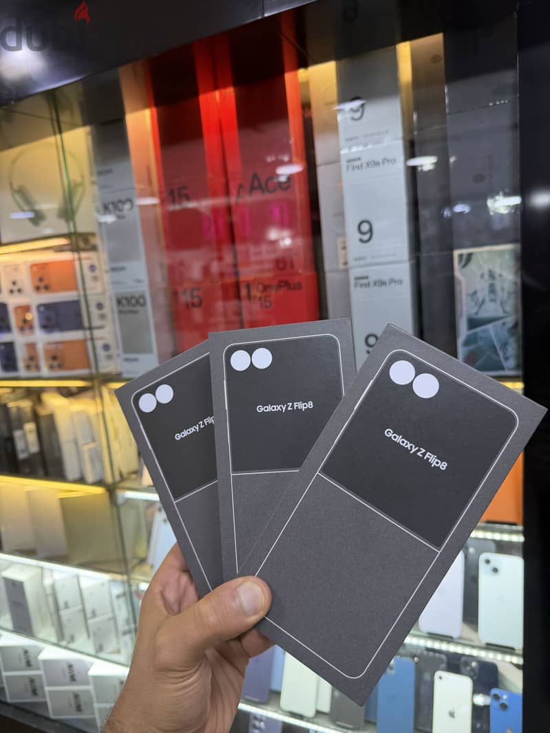 Samsung Galaxy Z Flip 8 2