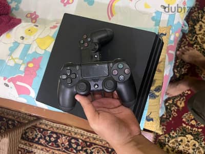 بلاستيشن 4 برو  استخدم للتجربة فقط