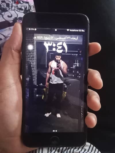 آبل - آيفون 8 بلس