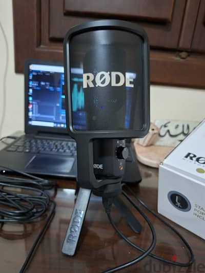 مايك Rode NT USB أصلي بحالة ممتازة بقاله 3 سنوات