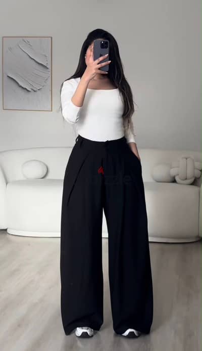 منطلون اسود