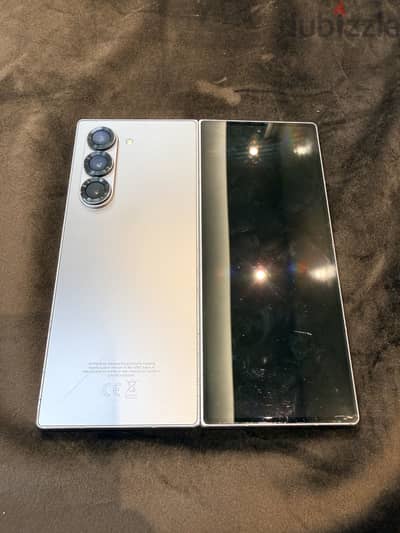 Samsung Z Fold 6