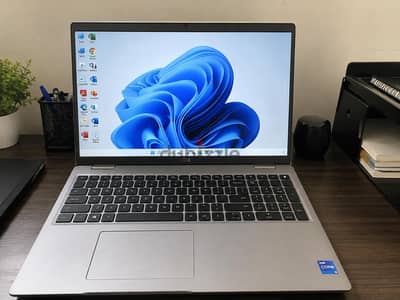 لاب توب ديل i5 جيل 11 لاب نضيف جدا استعمال شخصي