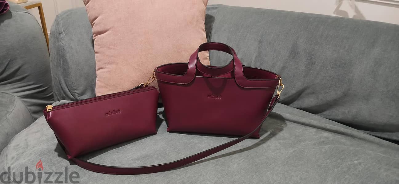 Burgundy mini bag in bag 1