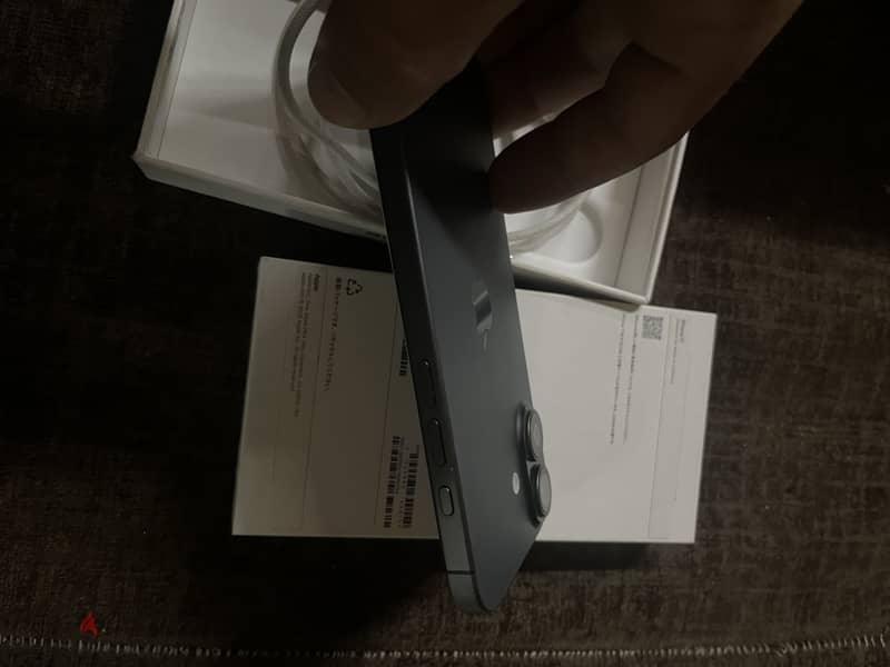 آبل - آيفون 17 11