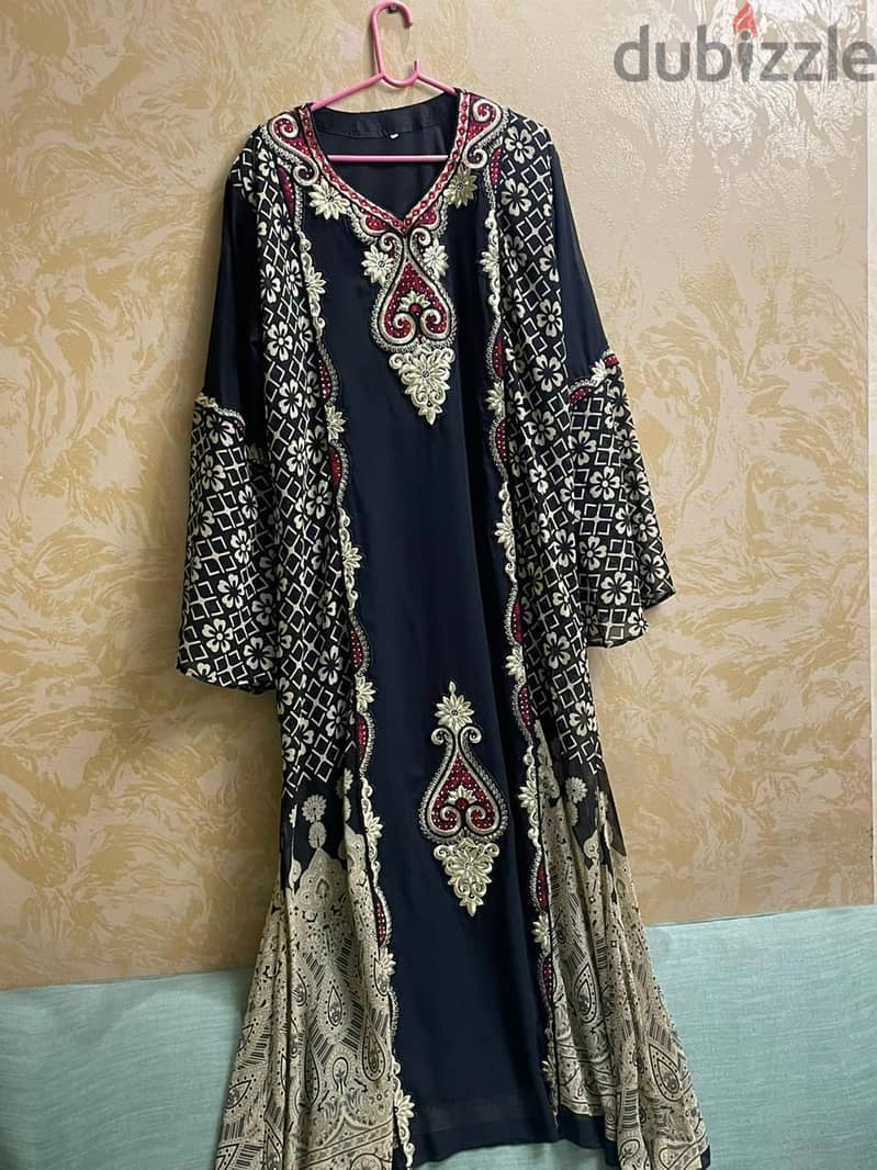 عبايه سوداء خروج 1