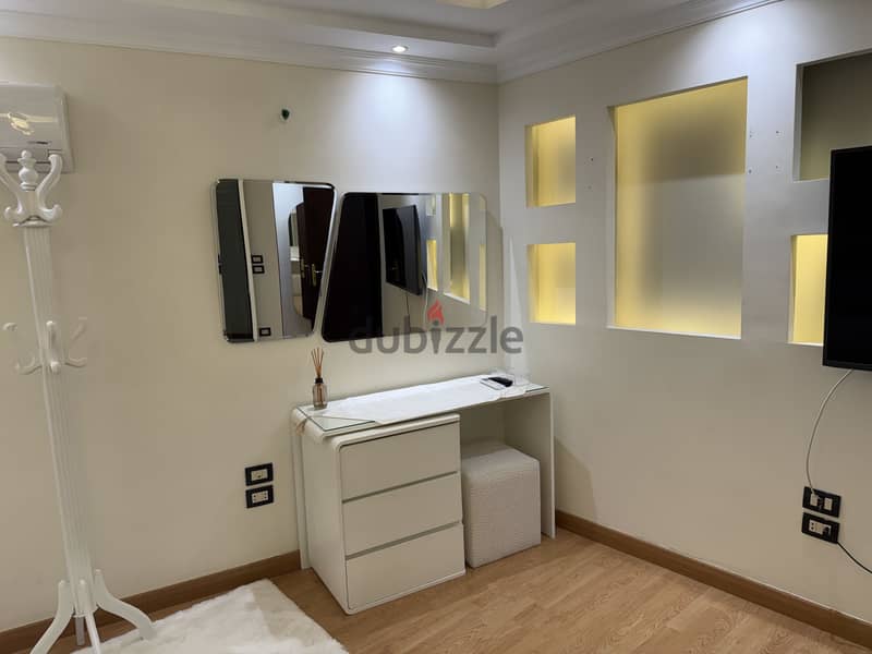 Full white master Bedroom 9