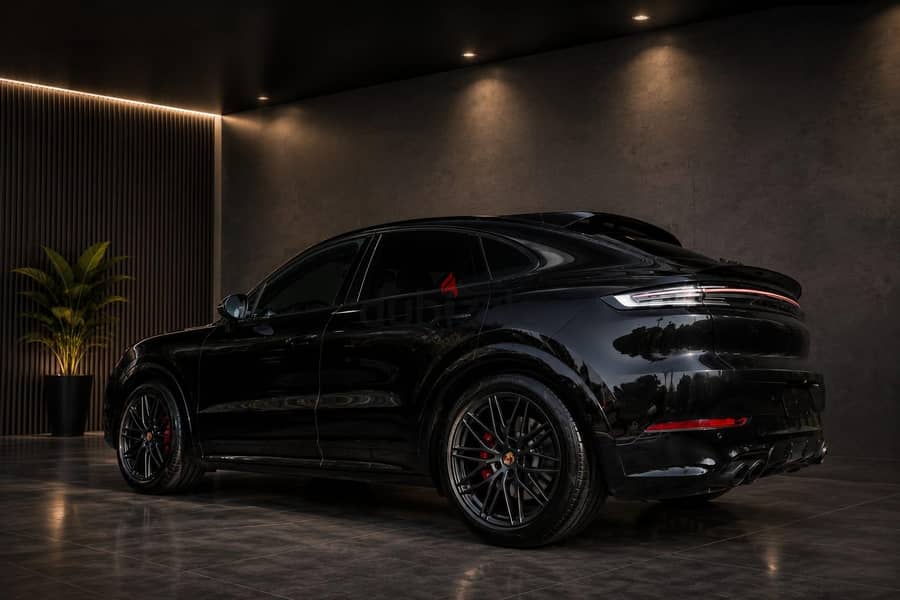بورشه كايين GTS 2025 مستعملة 36000 كم سوداء للبيع