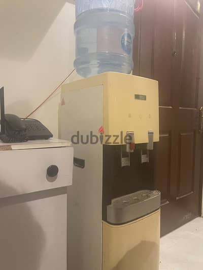 مبرد مياه للبيع لعدم الحاجه مبرد مياه للبيع لعدم الحاجه