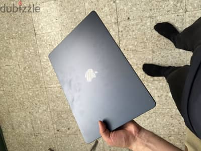 MAC BOOK AIR 2025