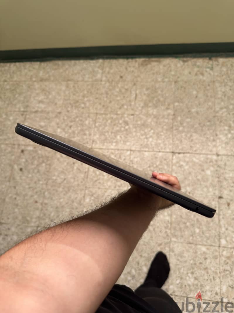 MAC BOOK AIR 2025 4