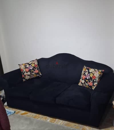 اتنين كنبه وترابيزة حاله ممتازه
