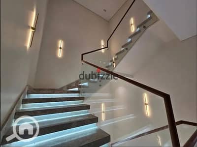 Twin house for sale, immediate delivery, in a prime location in Sheikh Zayed , next to Beverly Hills