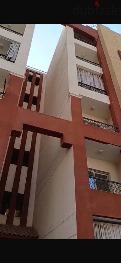 شقة بالعبور الجديدة حي النزهه منطقه 108