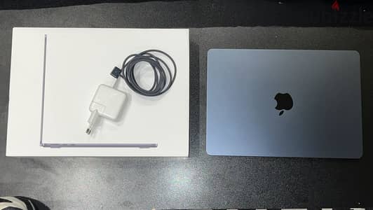 MacBook Air M2 16GB / 256GB – Midnight