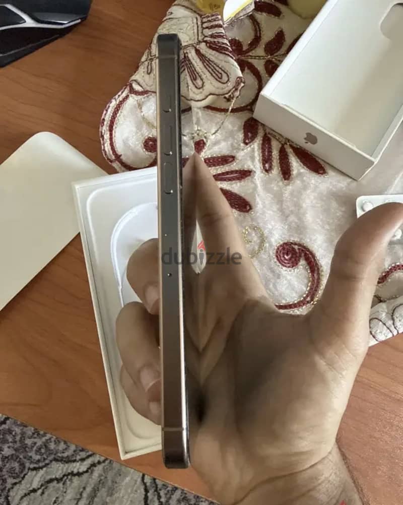 Apple - iPhone 16 Pro Max 3