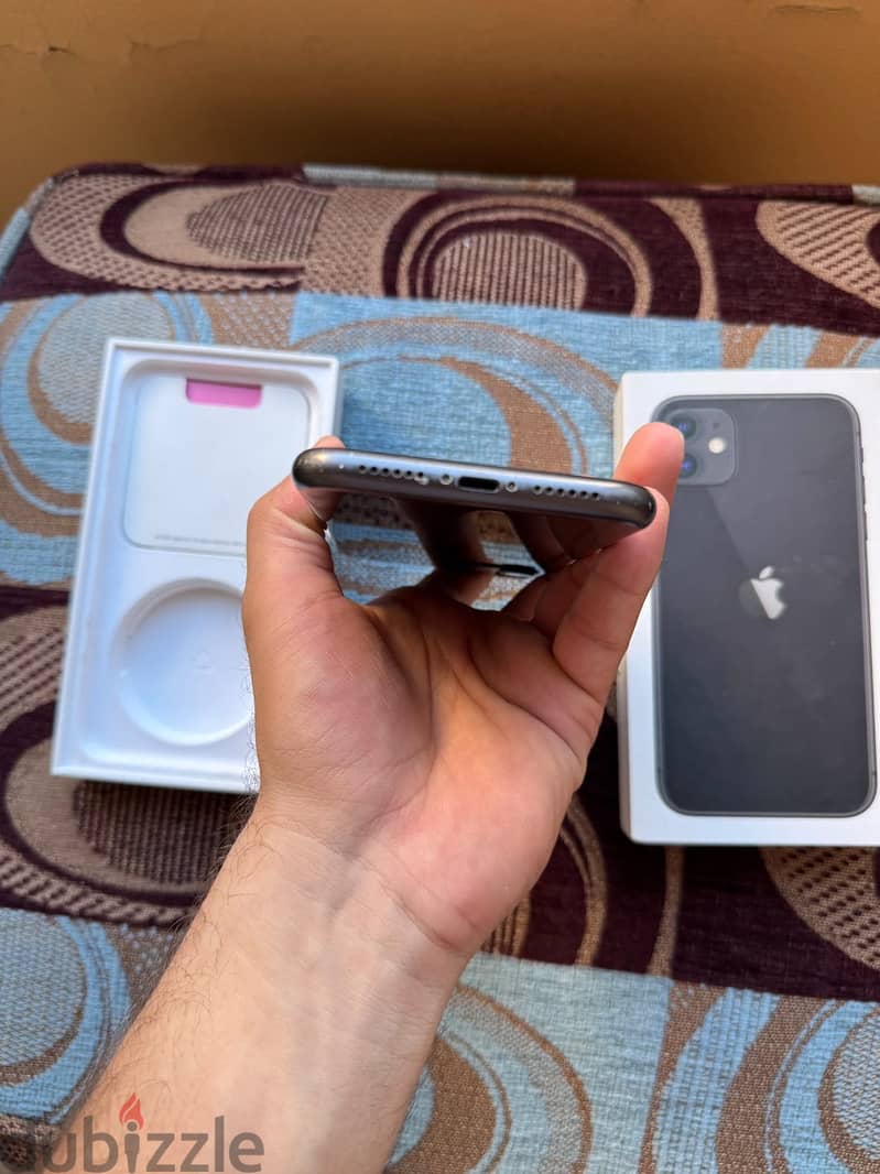 Apple - iPhone 11 4