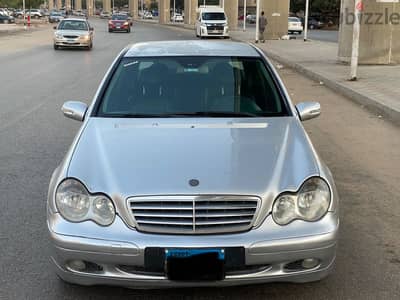 مرسيدس بنز سي 180 2004