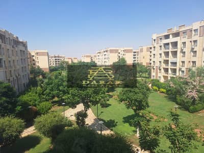 Corner 96م في B7 | Wide Garden View | Prime Location | Ultra Super Lux | مفروشة + تكييفات