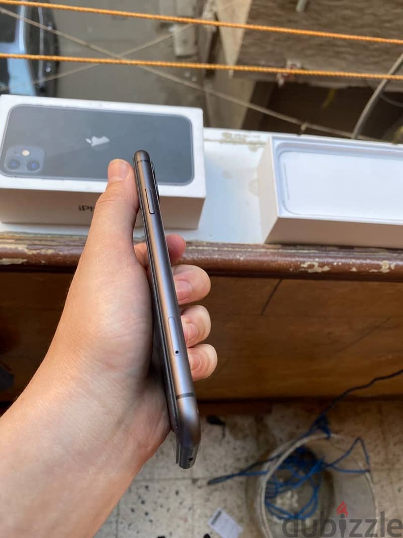 Apple - iPhone 11 2