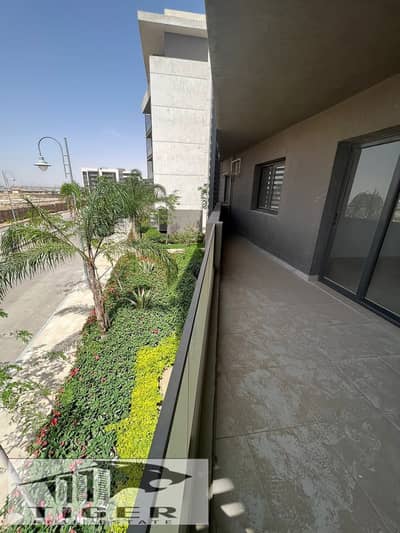 A unique opportunity for first housing in B15 Madinaty — a strong location and an apartment with a very practical layout available for rent, a first housing apartment without furnishings in B15, in a distinguished location within the phase, suitable for a family looking for a new apartment