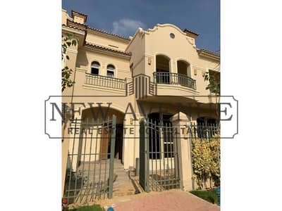 Townhouse for Sale - Prime Location Overlooking Landscape - North Oriented - Best Layout - Ready to move - in Al Patio 5 East El Shorouk City