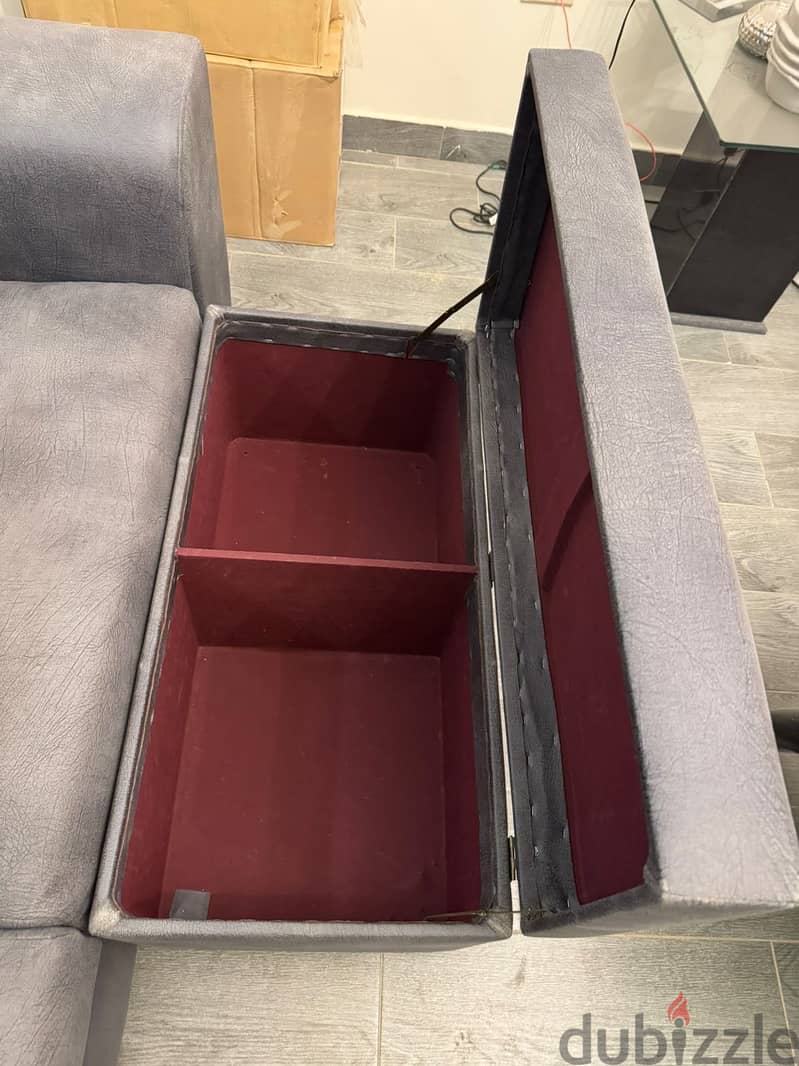 3 pieces sofa 1