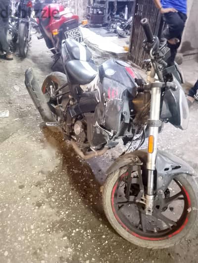 بينليs200