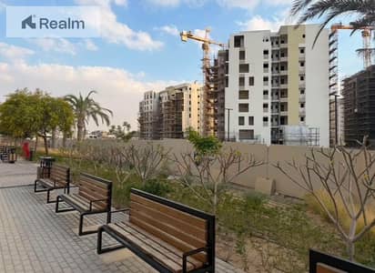 early delivery for a Fully Finished APT  With ACs in  heart of new cairo with the best dp