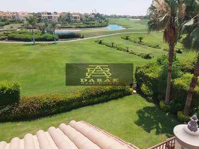 Villa for sale in Madinaty luxurious 5 rooms on the largest golf and lakes with a front view