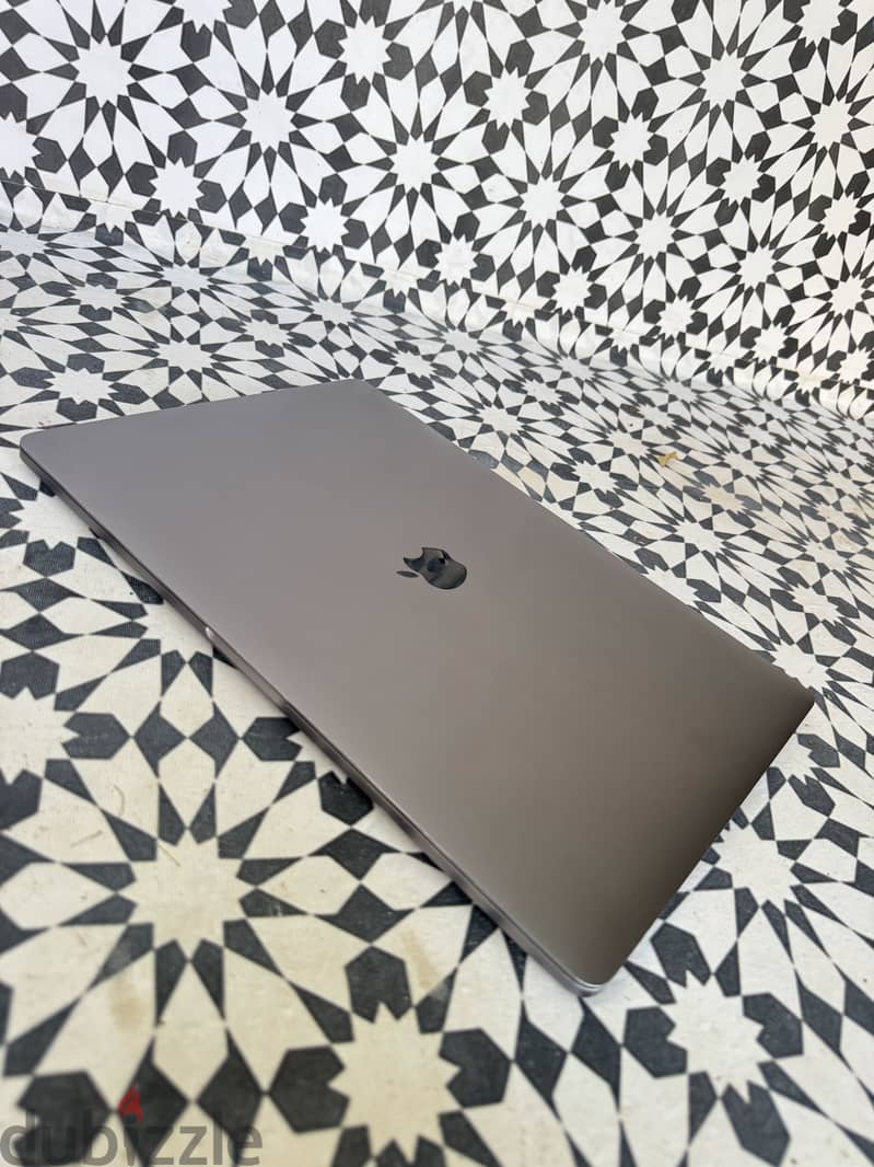 MacBook Pro 2019 1